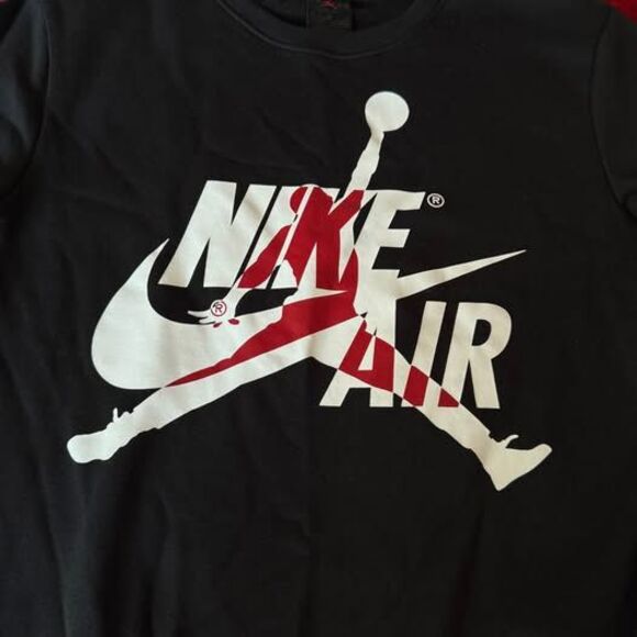 NEW Nike Air Jordan Boys Youth Medium 10-12 pullover Crewneck Black - Picture 2 of 7